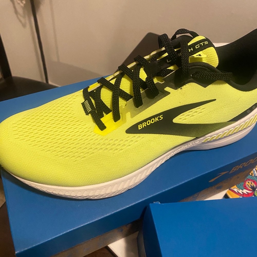 Brooks Neon shoes